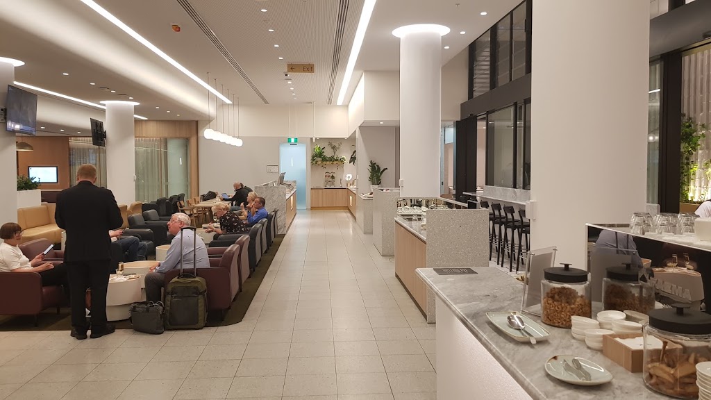Qantas International Transit Lounge | night club | 7 Miller Rd, Perth Airport WA 6105, Australia