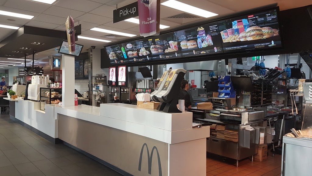 McDonalds | restaurant | Departure Dr, Melbourne Airport VIC 3045, Australia | 0393104277 OR +61 3 9310 4277