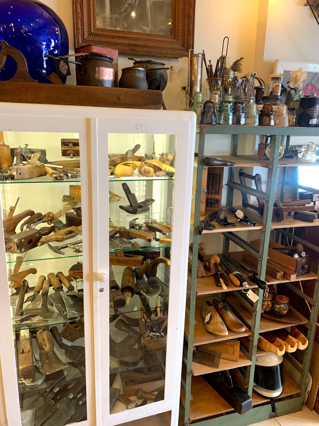 Vintage Design Shop | 549 High St, Northcote VIC 3070, Australia | Phone: 0404 684 680