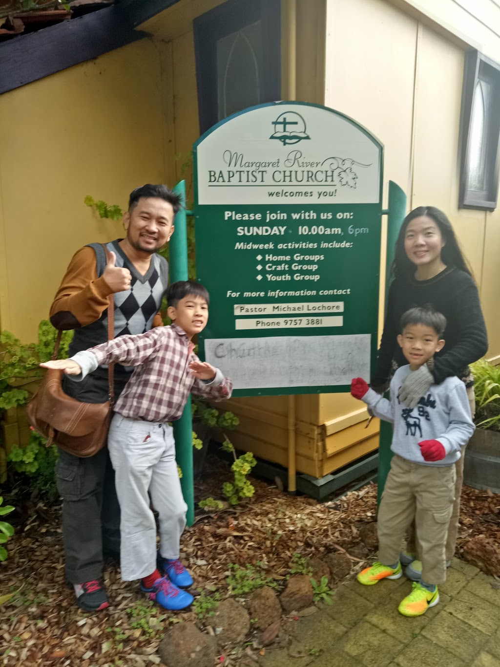 Margaret River Baptist Church | church | 28 Tunbridge St, Margaret River WA 6285, Australia | 0897573881 OR +61 8 9757 3881