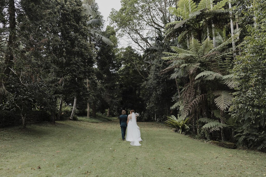 Elm House | 1956 Mount Glorious Rd, Mount Glorious QLD 4520, Australia | Phone: 0403 971 948