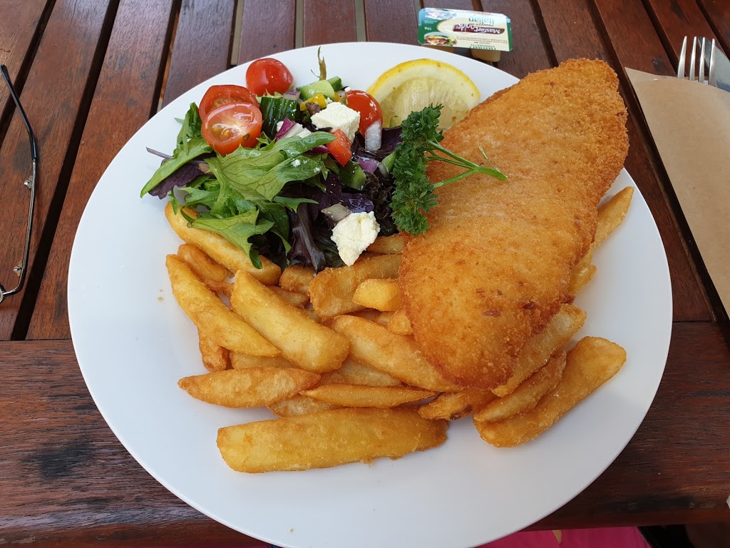 Debbies Seafood | restaurant | 16/B David Muir St, Slade Point QLD 4740, Australia | 0749554111 OR +61 7 4955 4111