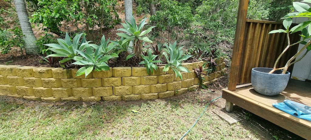 Cap Coast Man and Mower | Yeppoon Cres, Yeppoon QLD 4703, Australia | Phone: 0466 508 515