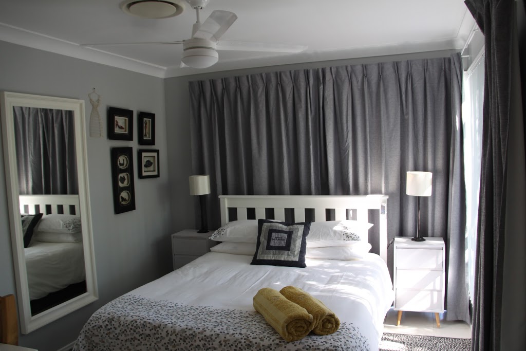 Paperbark Bed & Breakfast | lodging | 6 Kagoola Cl, Chapel Hill QLD 4069, Australia | 0400204483 OR +61 400 204 483