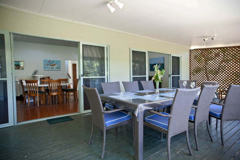 Pats Retreat | lodging | 32 Bigoon Rd, Point Lookout QLD 4183, Australia | 0738494628 OR +61 7 3849 4628