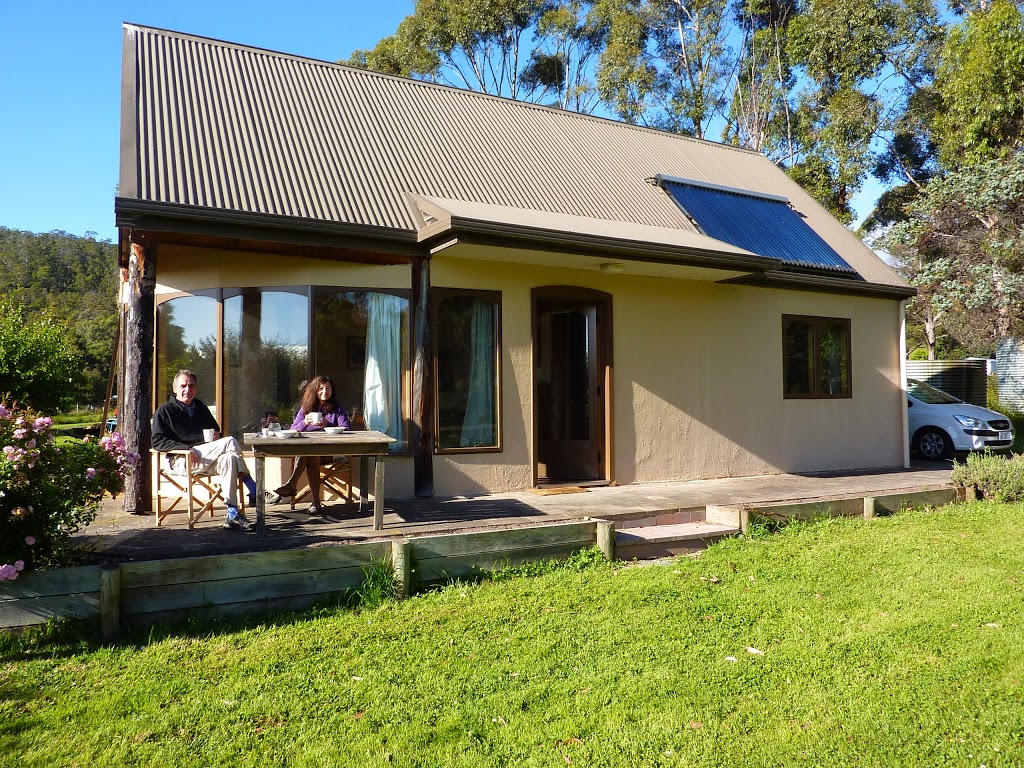 Herons Rise Vineyard | lodging | 100 Saddle Rd, Kettering TAS 7155, Australia | 0362674339 OR +61 3 6267 4339