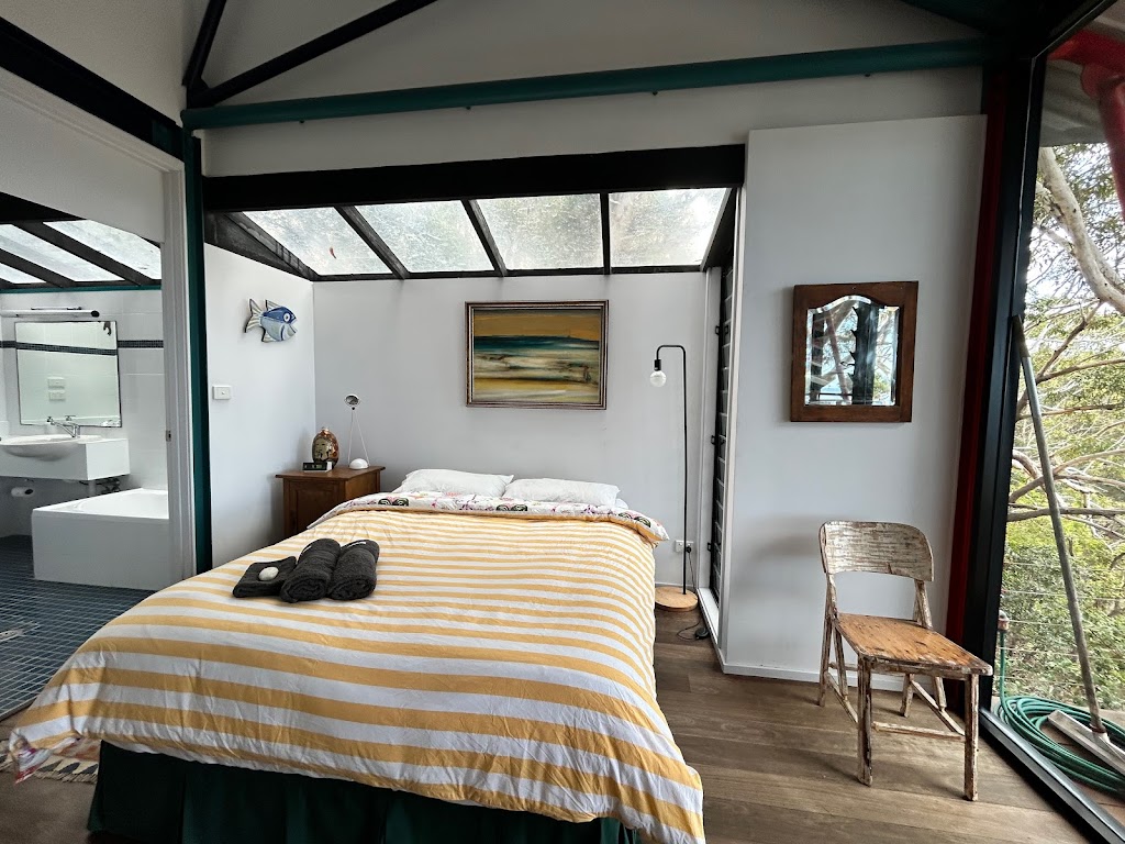 CoastalTreeHouse with Beach views | 31 Headland Rd, Boomerang Beach NSW 2428, Australia | Phone: 0411 590 986