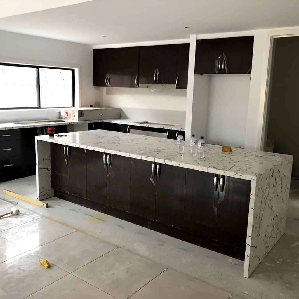 Vcon Homes Highlands Display - Masri | 39 Whitfield Cres, Craigieburn VIC 3064, Australia | Phone: 1300 800 188