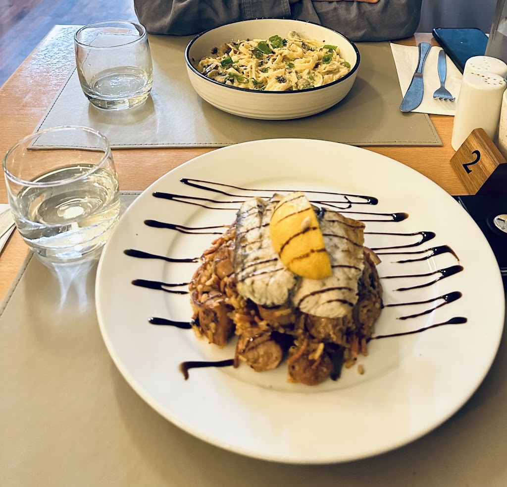 Gavees Kitchen & Pizzario | 92 Ridgway, Mirboo North VIC 3871, Australia | Phone: (03) 5668 1467