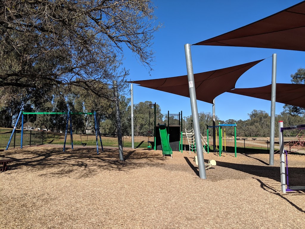 Rutherglen Apex Playground and Skate Park |  | 137 Murray St, Rutherglen VIC 3685, Australia | 1800622871 OR +61 1800 622 871