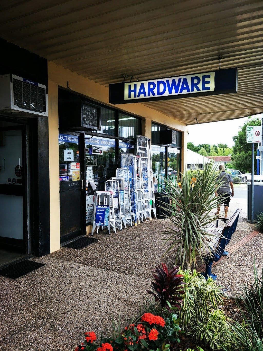 Corinda Hardware & Electrical | hardware store | 589 Oxley Rd, Corinda QLD 4075, Australia | 0733798733 OR +61 7 3379 8733