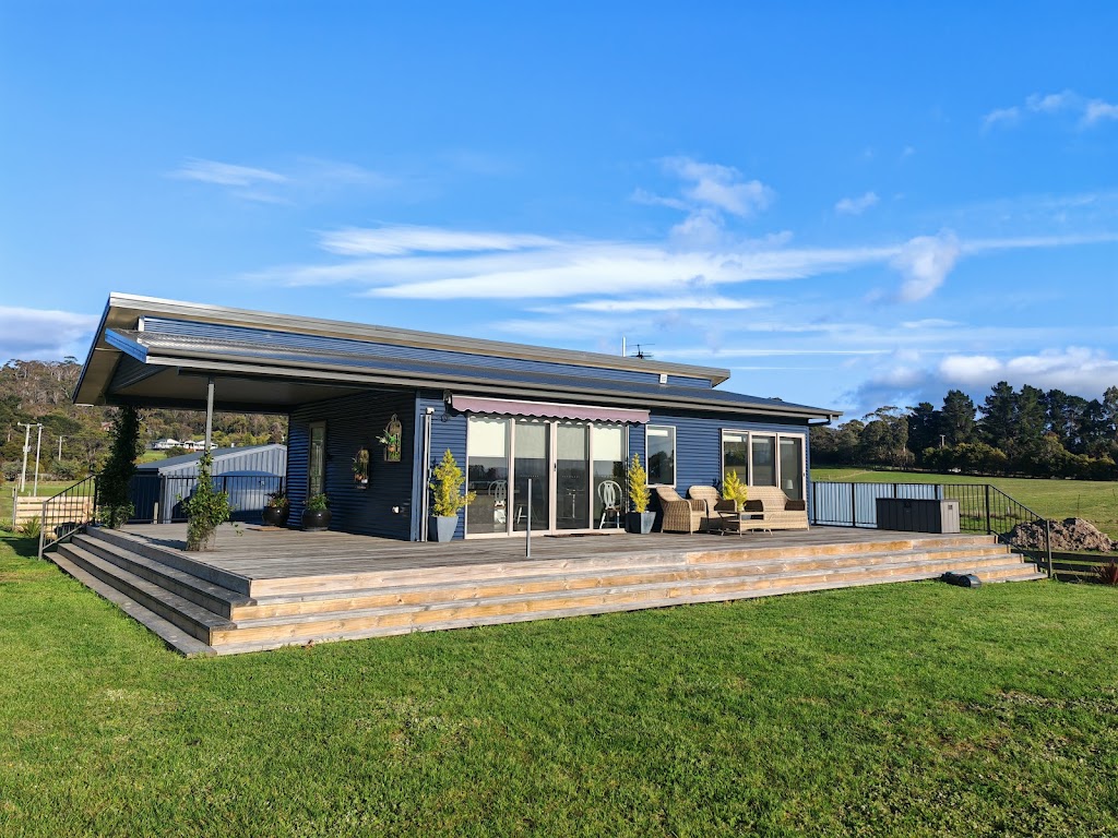 Clifton Beach Villa | 189 Clifton Beach Rd, Clifton Beach TAS 7020, Australia | Phone: 0477 938 232