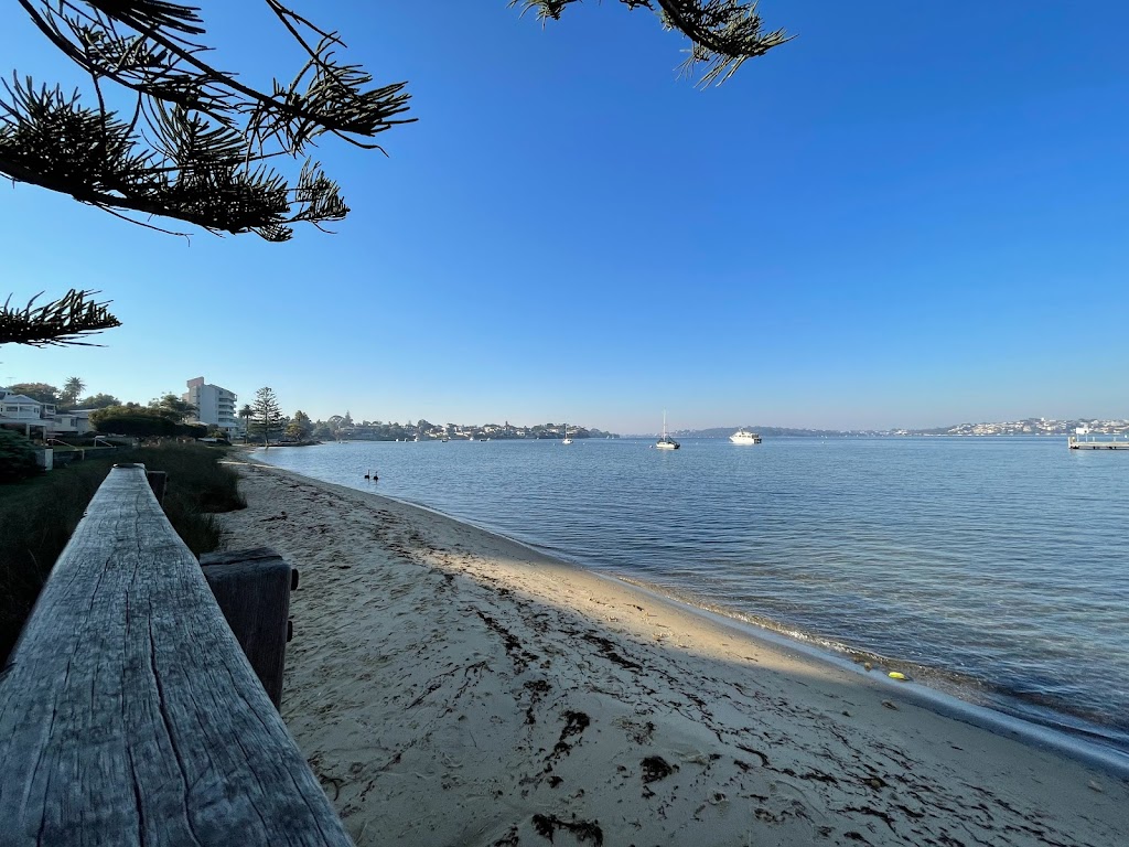 Claremont Jetty Fishing Spot | Jetty Rd, Claremont WA 6010, Australia | Phone: (08) 9285 4300