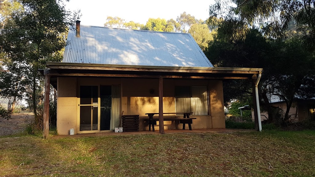 Riverway Chalets | Riverway Rd, Boorara Brook WA 6262, Australia | Phone: (08) 9776 7183