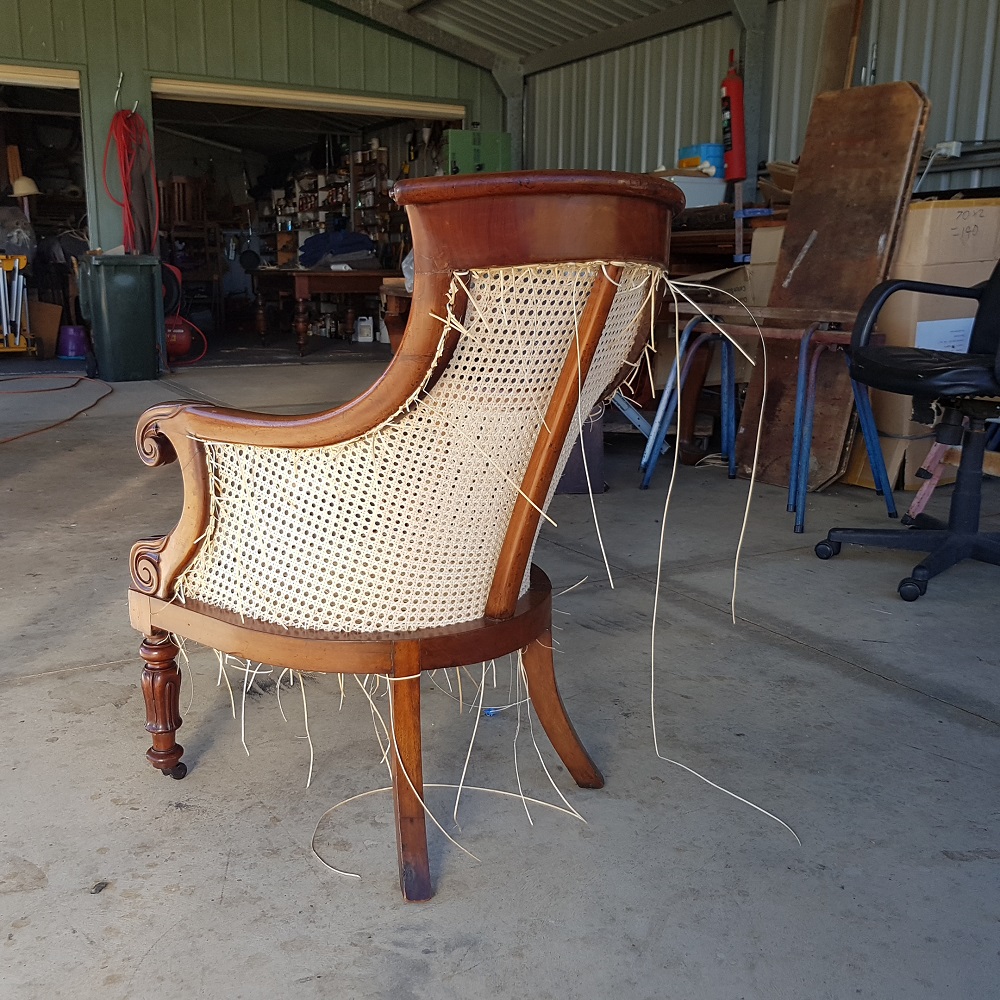 Lindsay Courtois Furniture Restoration | 2 Casuarina Cl, The Oaks NSW 2570, Australia | Phone: 0411 369 905