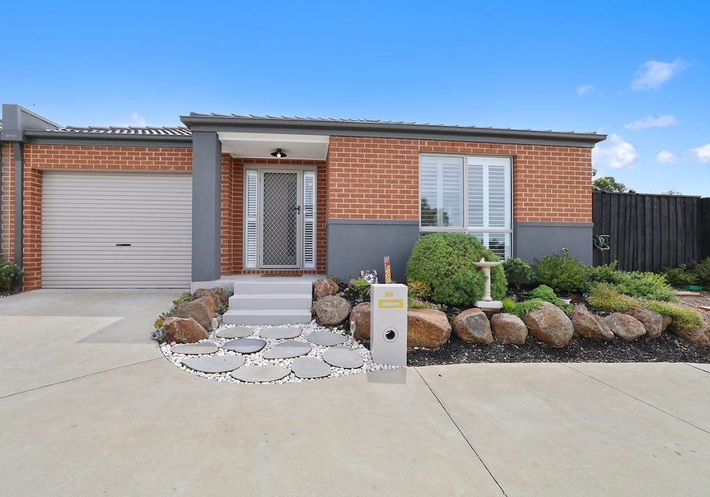 Parks on Ahern – Madison Builders Group | 90-96 Ahern Rd, Pakenham VIC 3810, Australia | Phone: 0414 500 270