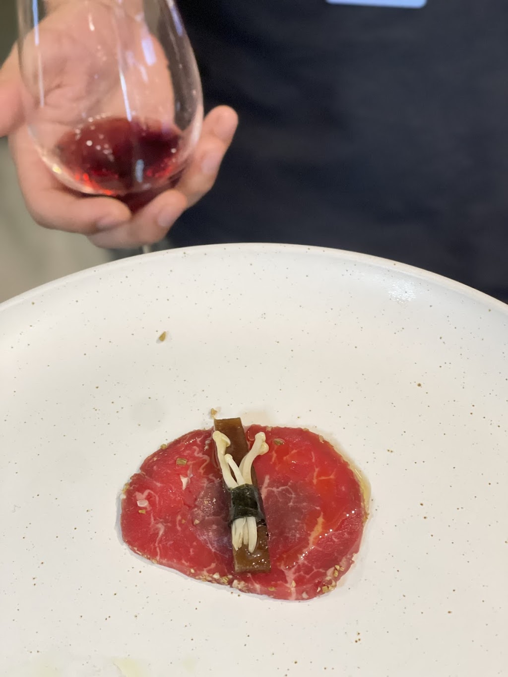 Isola Wine Shop & Tasting Room | 6/2 Martin St, Ballina NSW 2478, Australia | Phone: 0466 918 850
