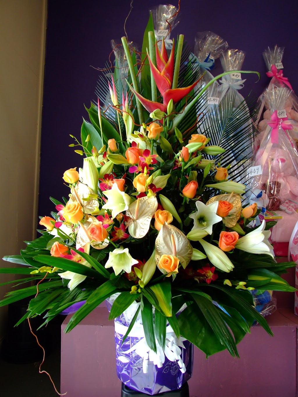 Flowers Whisperer | 296 Bell St, Heidelberg West VIC 3081, Australia | Phone: (03) 9455 0310