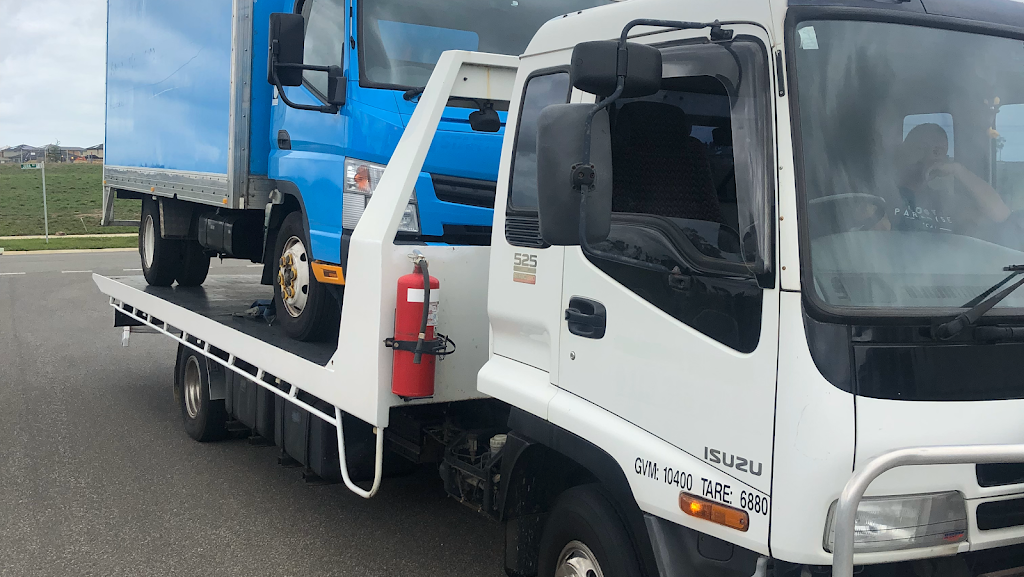 EQ TOWING Cranbourne | Majestic Blvd, Cranbourne VIC 3977, Australia | Phone: 0434 099 954