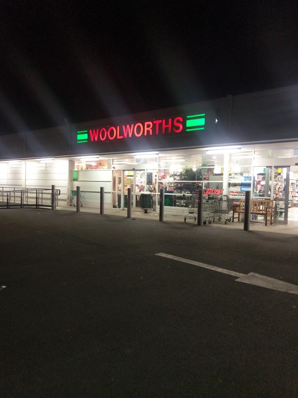 Woolworths Lindisfarne | supermarket | 6 Franklin St, Lindisfarne TAS 7015, Australia | 0362274818 OR +61 3 6227 4818