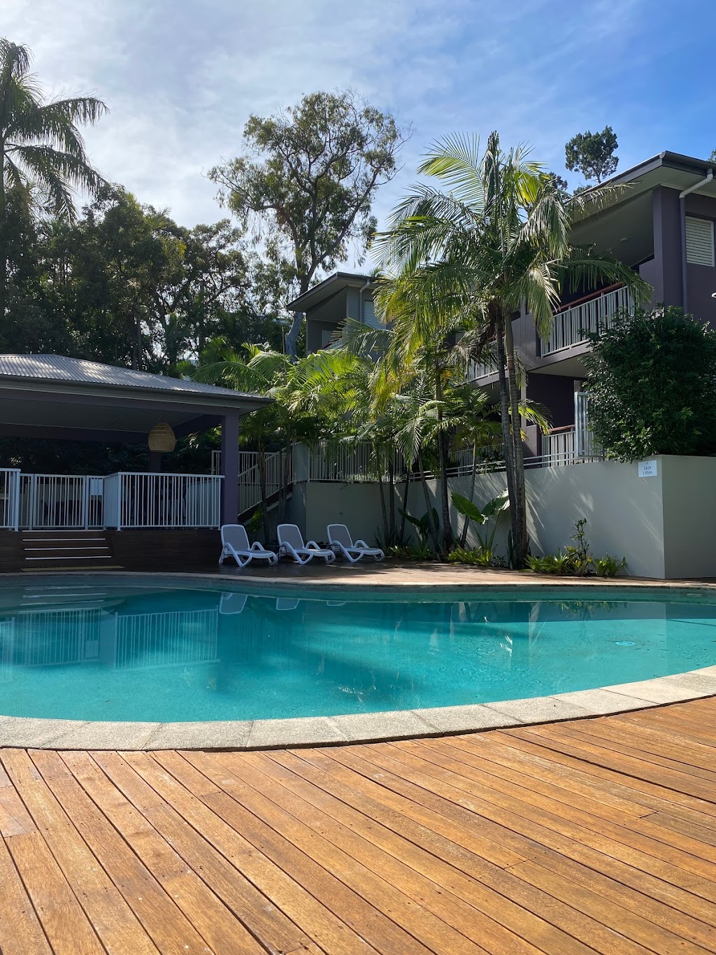 Noosa Heads Motel | 71 Noosa Dr, Noosa Heads QLD 4567, Australia | Phone: (07) 5440 4550