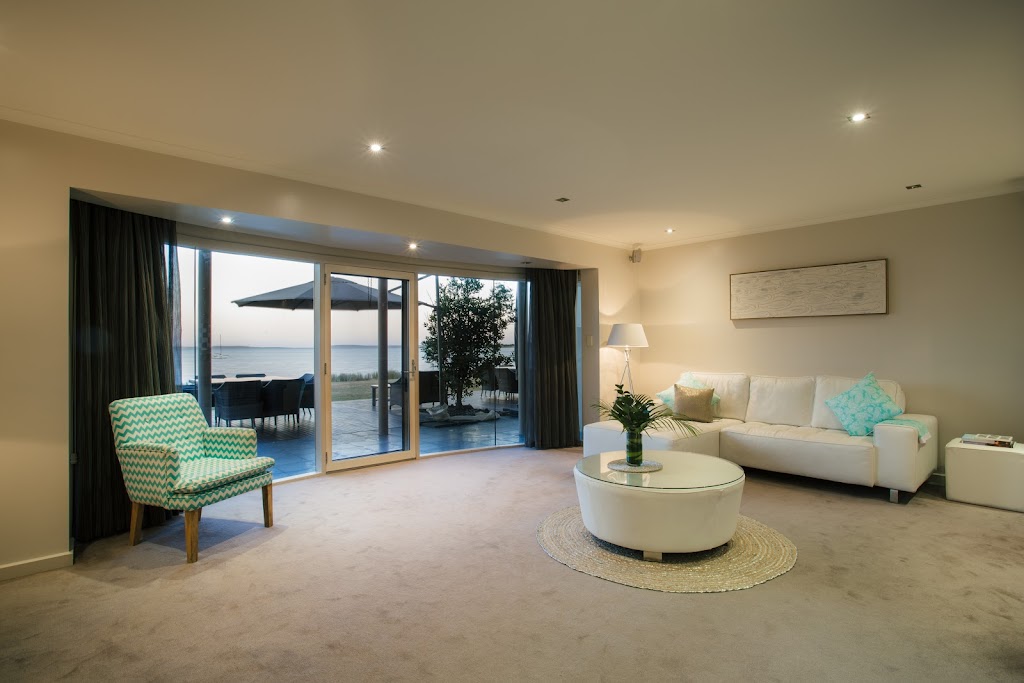 South Point Beach House | 2/16 S Point Dr, Port Lincoln SA 5606, Australia | Phone: 0428 877 488