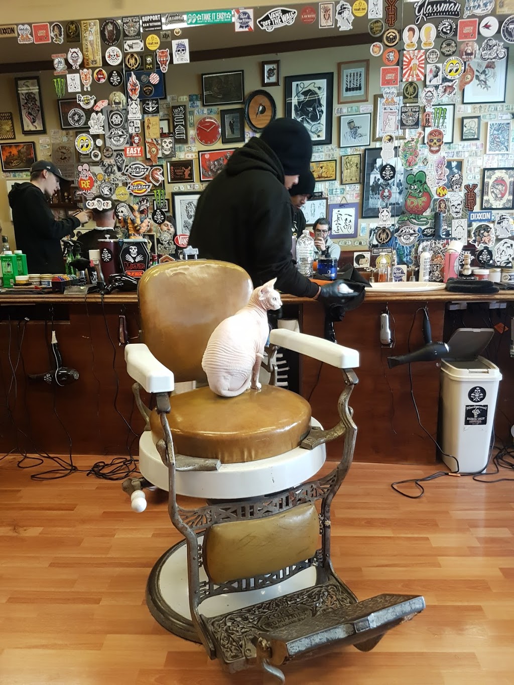 Hawleywoods Barber Shop | hair care | 432 King St, Newtown NSW 2042, Australia | 0295576290 OR +61 2 9557 6290
