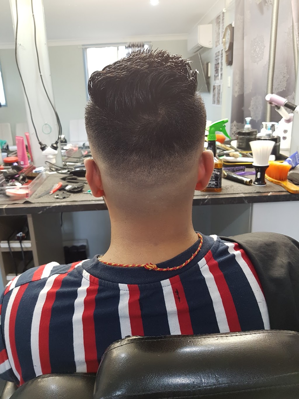 Indian hair dresser ( MADAN KUMAR)and beauty service .language p | hair care | 17 Dindi St, Underwood QLD 4119, Australia | 0433282733 OR +61 433 282 733