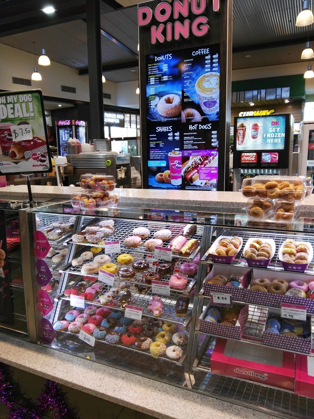 Donut King | bakery | The Pines Shopping Centre, 13 Blackburn Rd & Reynolds Road, Doncaster East VIC 3109, Australia | 0398417592 OR +61 3 9841 7592