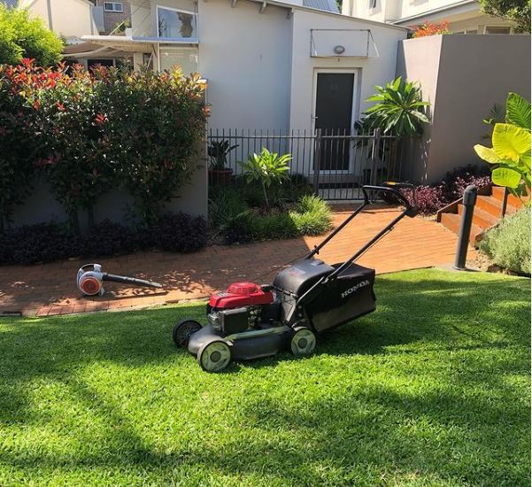 Osborne Landscaping | Servicing all Southern Highlands, Bowral, Mittagong, Moss Vale, Burrawang Robertson, Bundanoon, Exeter, Colo Vale, Berrima, Wingello, Penrose, Bargo Sutton Forest, Yerrinbool, Hill Top, High Range, 89 Sir James Fairfax Cct, Bowral NSW 2576, Australia | Phone: 0401 212 198