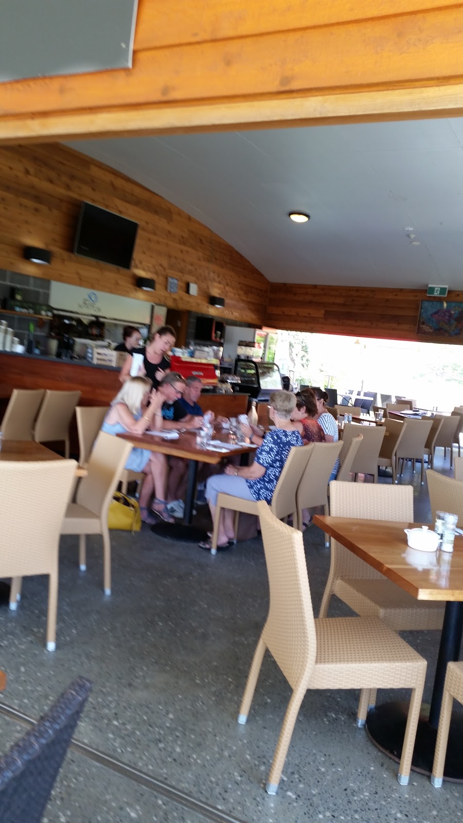 The Fat Fish | cafe | 7 Beach St, Bonny Hills NSW 2445, Australia | 0265855066 OR +61 2 6585 5066