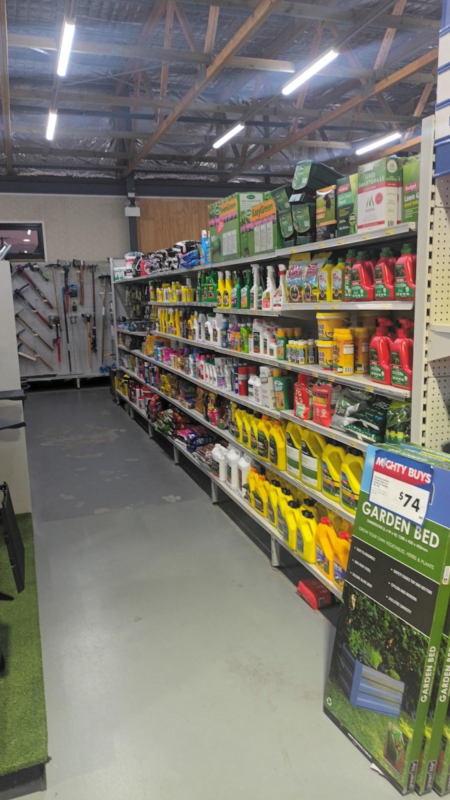 Eaton’s Mitre 10 Singleton | 1 Kelso St, Singleton NSW 2330, Australia | Phone: (02) 6572 5600