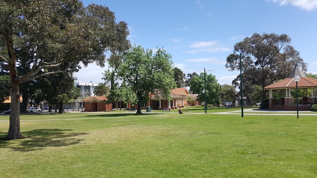 Warrawee Park Oval | park | 1 Atherton Rd, Oakleigh VIC 3166, Australia