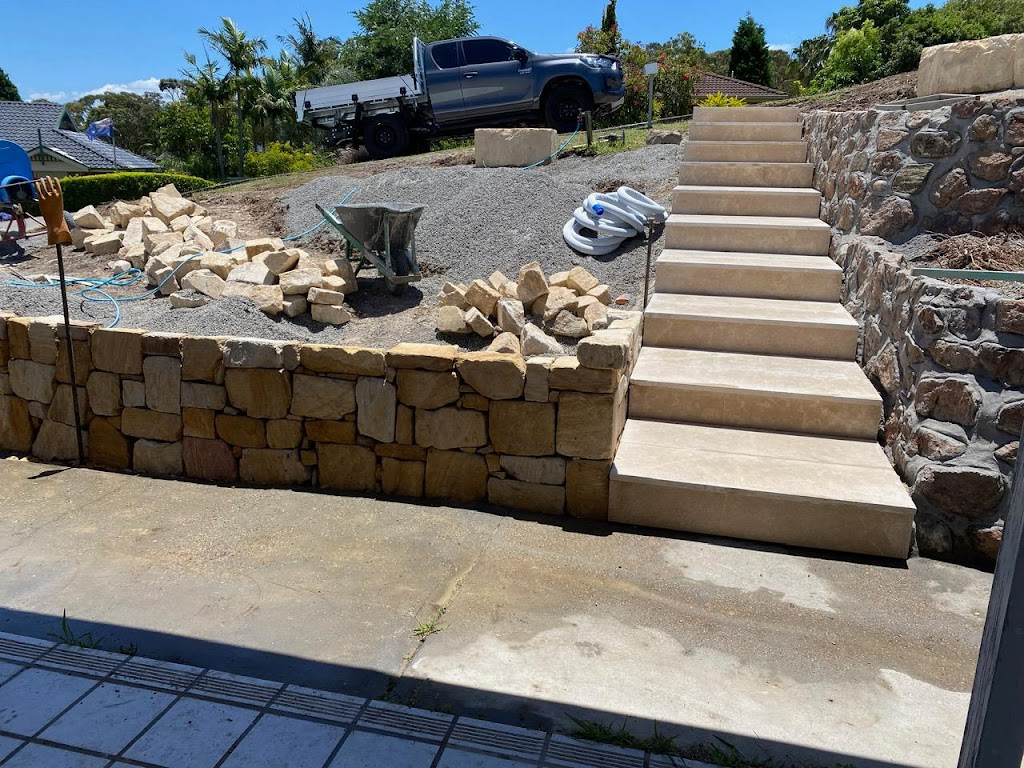 Les Blackburn Landscaping | 4 Rosella Way, Tingira Heights NSW 2290, Australia | Phone: 0414 486 633