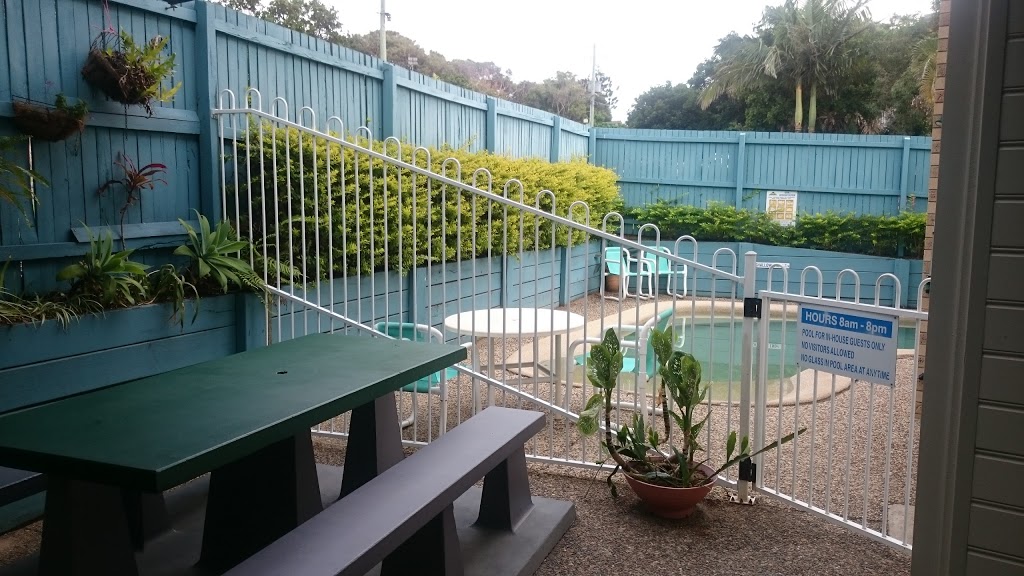 Coolum Budget Accommodation | lodging | 1862 David Low Way, Coolum Beach QLD 4573, Australia | 0754716666 OR +61 7 5471 6666