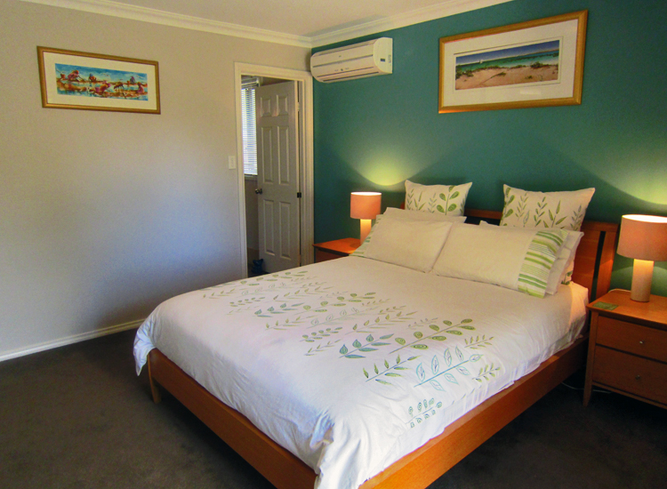 Birdsong B&B | 15 Buckingham Grove, Quedjinup WA 6281, Australia | Phone: 0427 707 242