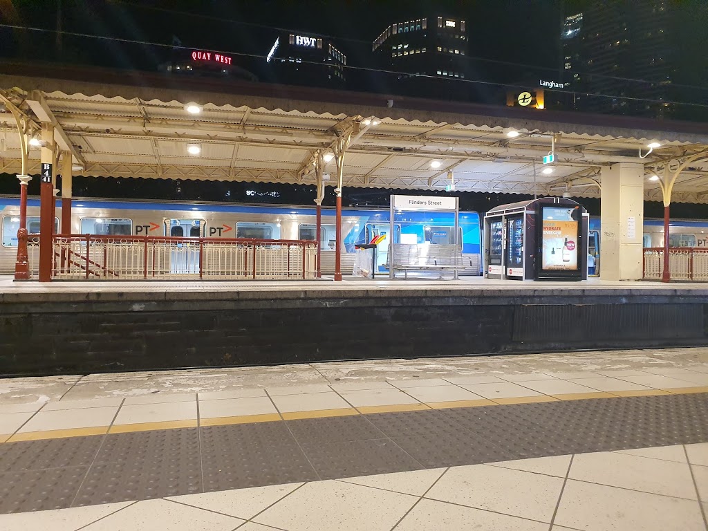 Footscray Station Car Park | 4 Hyde St, Footscray VIC 3011, Australia