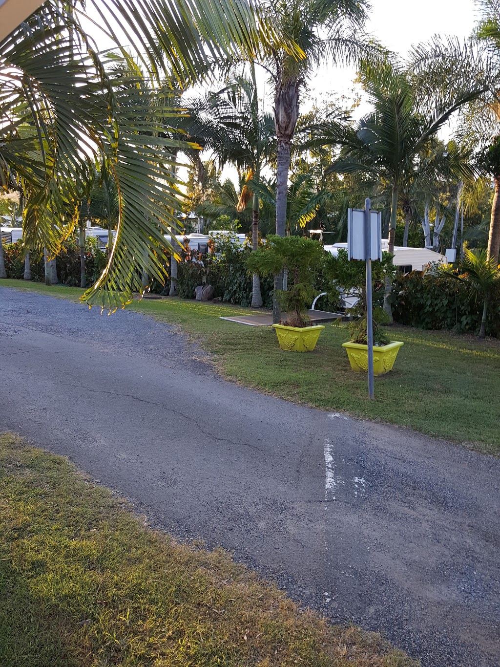 Poinciana Tourist Park | rv park | 9 Scenic Hwy Via Percy Ford Street, Cooee Bay, Yeppoon QLD 4703, Australia | 0749391601 OR +61 7 4939 1601
