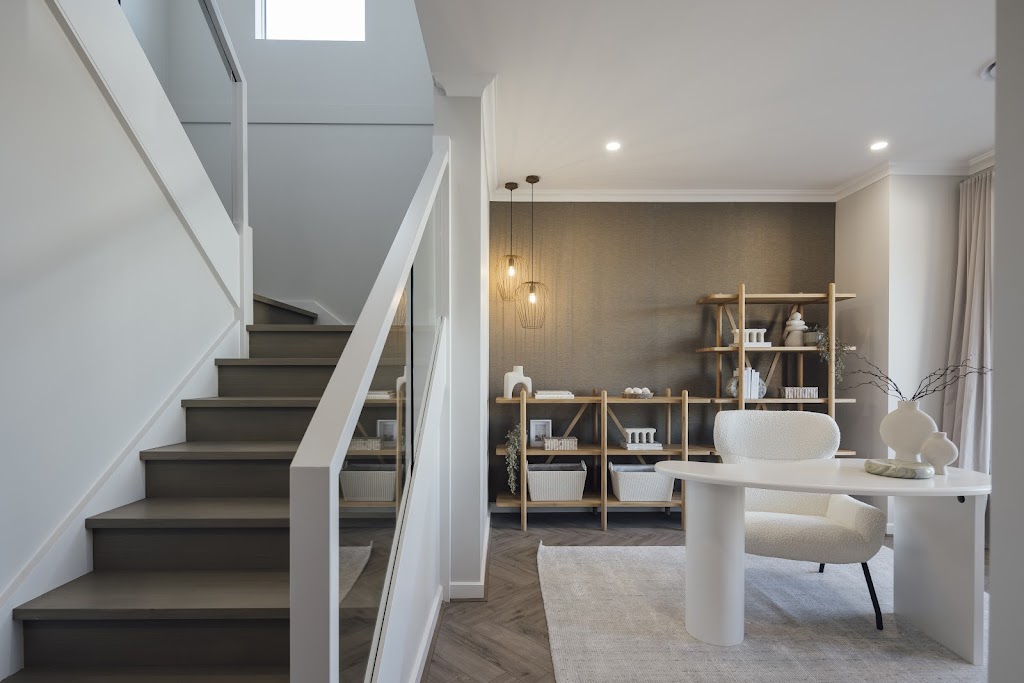 Burbank Homes - Alamora Estate, Tarneit | 4 Isola Mews, Tarneit VIC 3029, Australia | Phone: 13 28 72