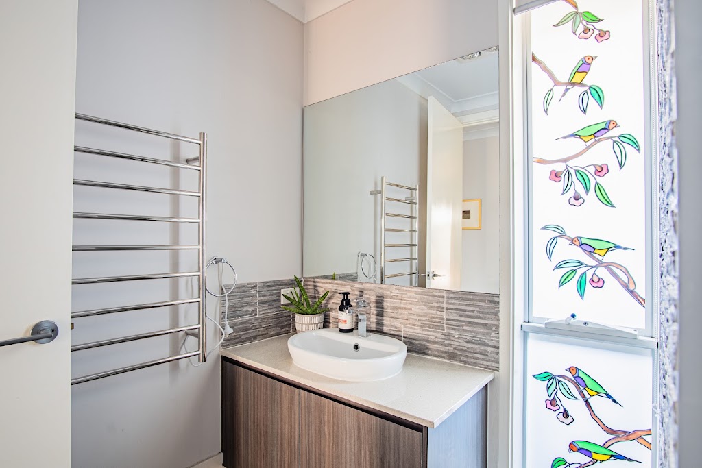 Murcott Parkside Retreat - Caddens | 66 Murcott Terrace, Caddens NSW 2747, Australia | Phone: 0410 472 843