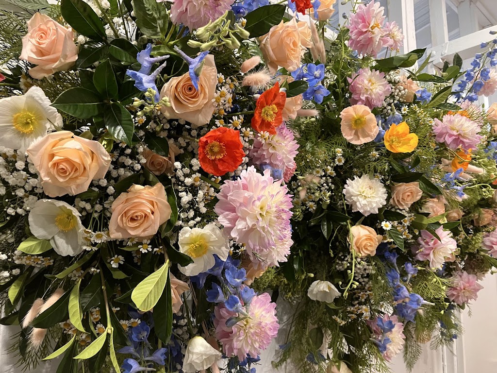 The Flower Grocer | 38 Victoria St, Forest Hill QLD 4342, Australia | Phone: 0416 114 622