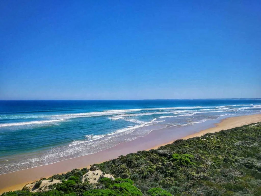Venus Bay 1st Beach ( 20 spots only) | parking | 9 Surf Dr, Venus Bay VIC 3956, Australia