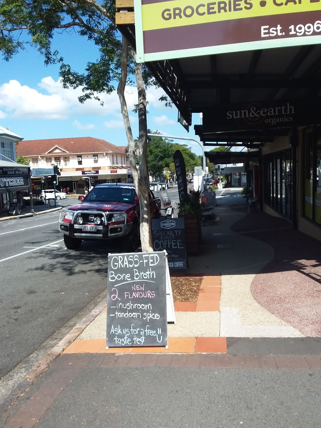 Sun & Earth Organics | cafe | 845 Brunswick St, New Farm QLD 4005, Australia | 0733582299 OR +61 7 3358 2299