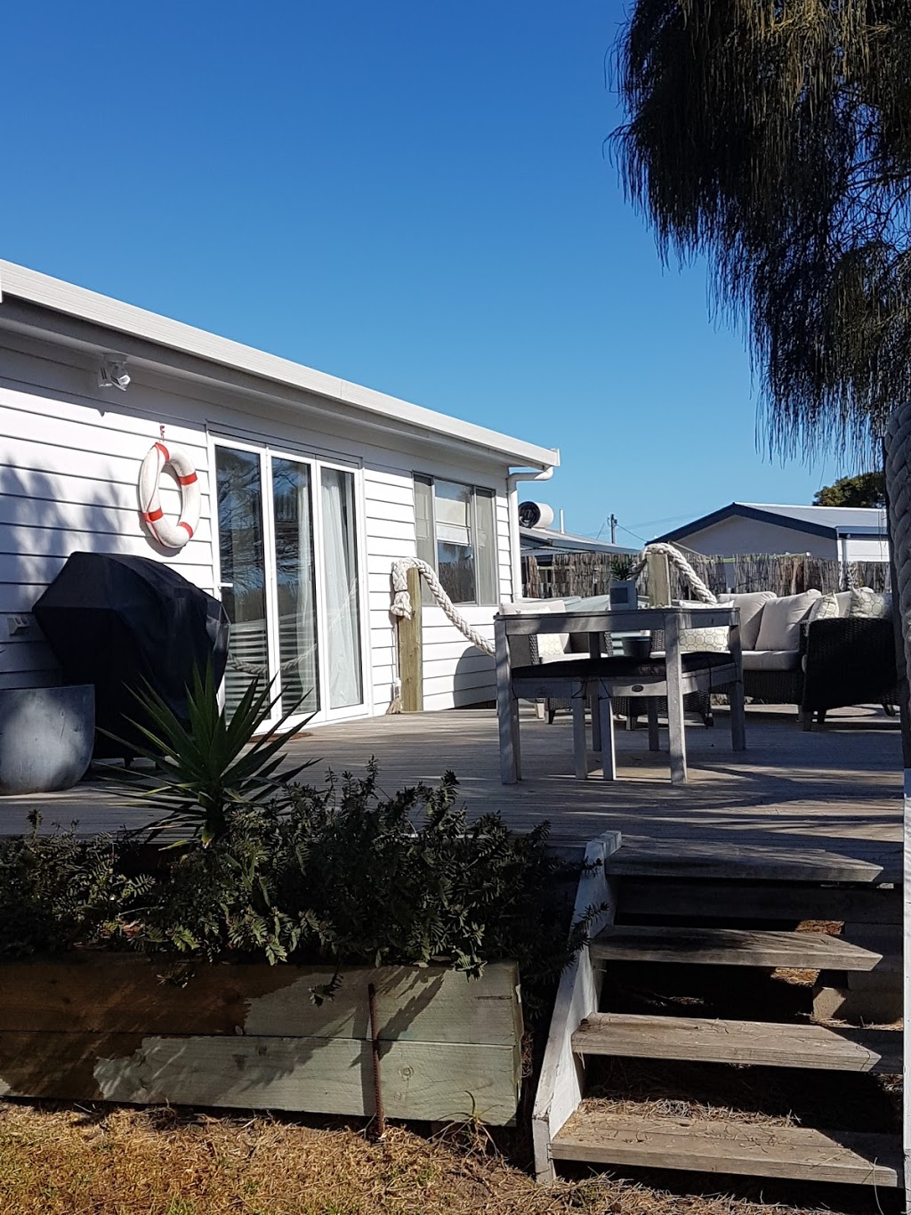 Beachport drift AWAY Accommodation - drift WOOD Cottage | lodging | 12B Parklands Terrace, Beachport SA 5280, Australia | 0458184357 OR +61 458 184 357