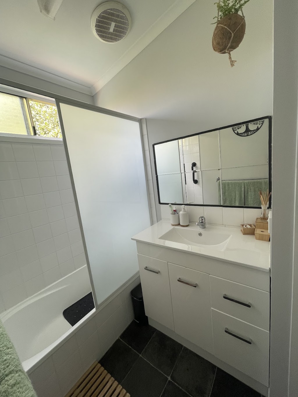 M&M’s Lil Gem Berridale | 29 Kiparra Dr, Berridale NSW 2628, Australia | Phone: 0407 076 692