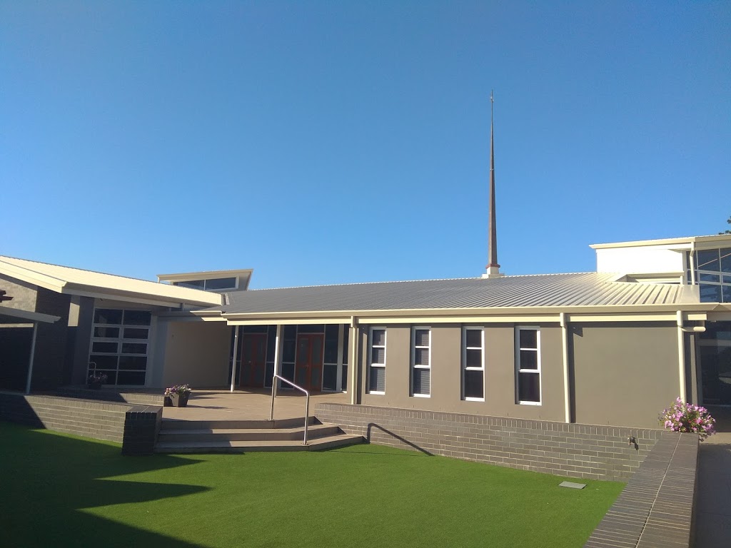 Our Lady of Lourdes Catholic Church Sunnybank | church | 121 Mains Rd, Sunnybank QLD 4109, Australia | 0733453766 OR +61 7 3345 3766
