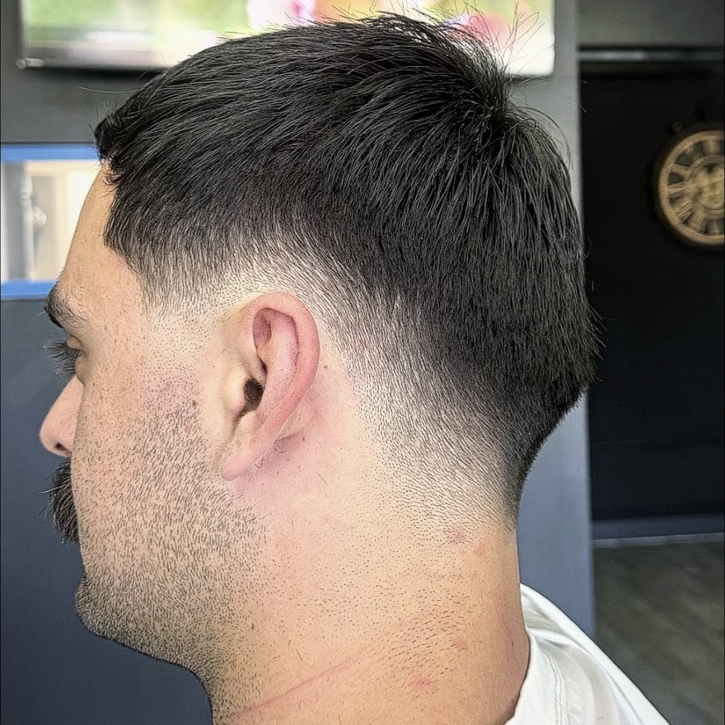 The Head office barbershop Miami | 3/2098 Gold Coast Hwy, Miami QLD 4220, Australia | Phone: 0403 600 865