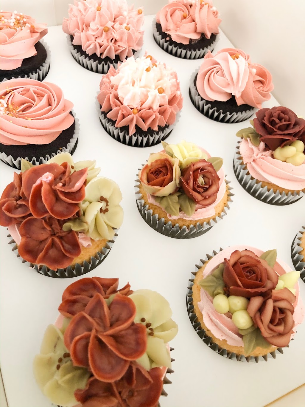 Bouquet Cakes By Tiffany | Thompson St, Avondale Heights VIC 3034, Australia | Phone: 0427 345 870