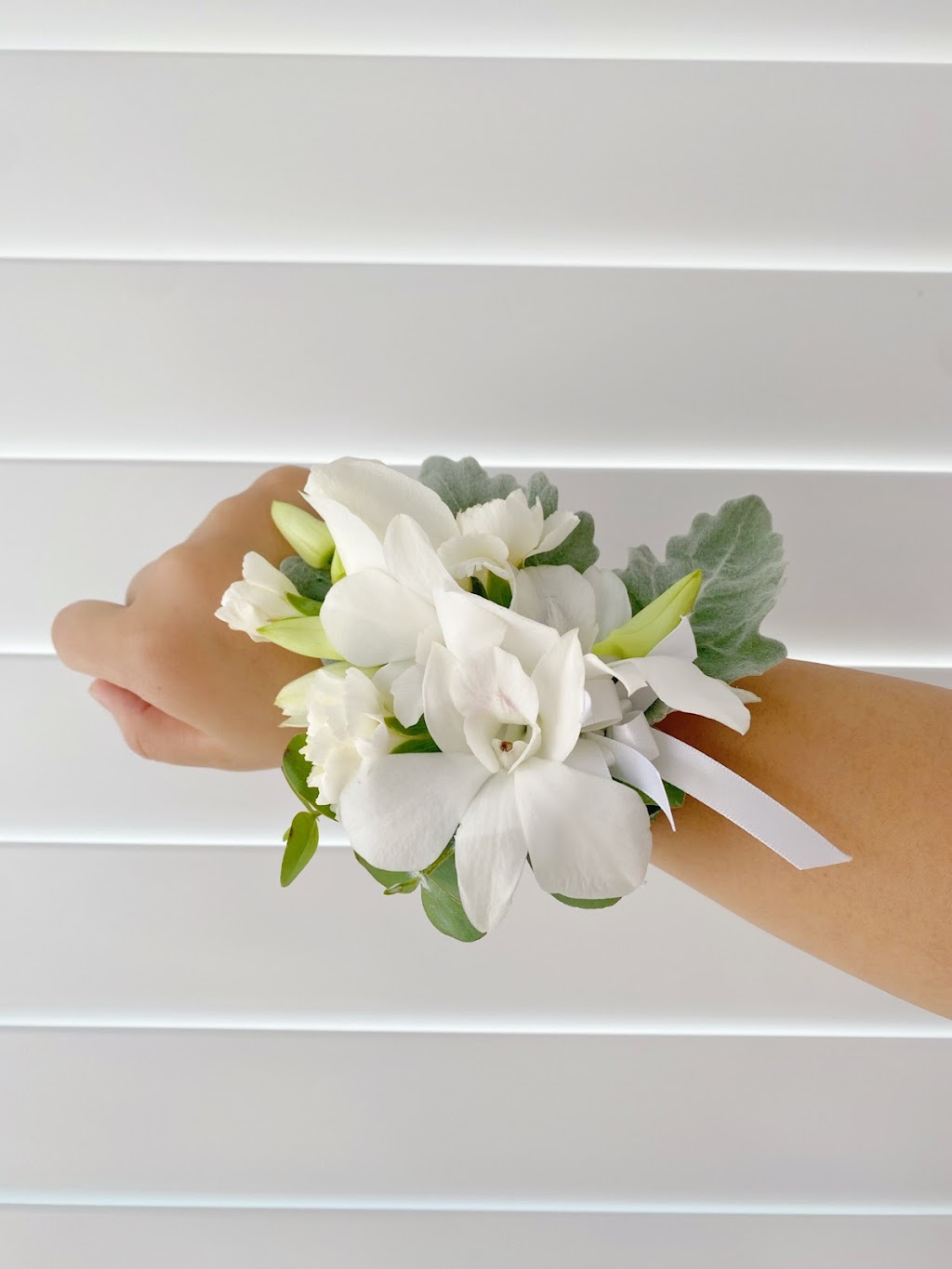 Patricias Flowers | 4 Brie Cl, Lisarow NSW 2250, Australia | Phone: 1300 887 922