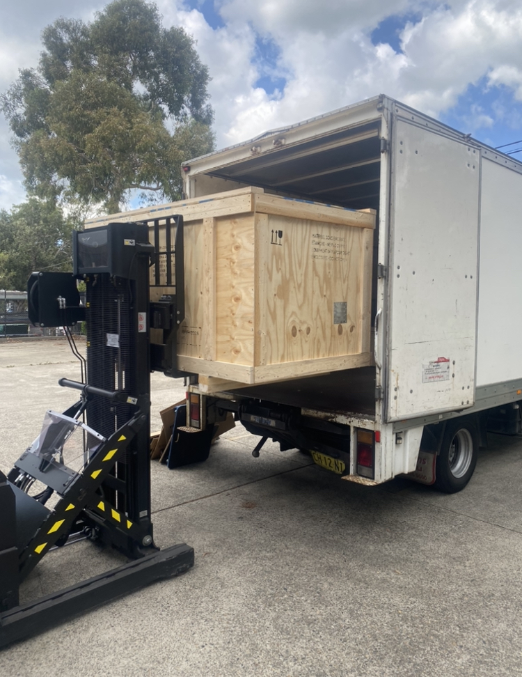 HeroMove & courier | Lilyfield Rd, Lilyfield NSW 2040, Australia | Phone: 0424 922 837